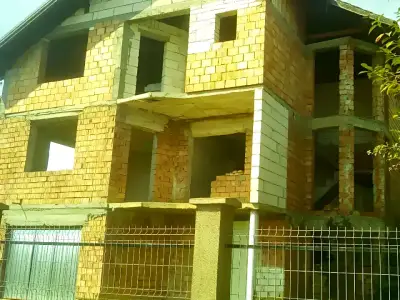 Casa in constructie de vanzare Târgu Mureș Mureș cu gard